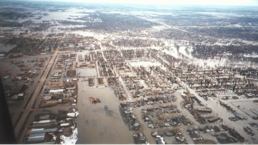 redrivergrandforks1997.jpg